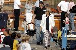 Koningin Beatrix varen met Mabel Wisse Smit Prins Friso Prins Constantijn  Prinses Laurentien Prinses Eloise en Prins Claus Cazimir
Groene Draeck
