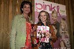 Amsterdam 22 september 2004
Presentatie Pink Ribbon in Amstel Hotel.
Babette v Veen  Lenette v Dongen
