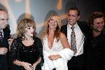 Utrecht 24 september 2004
Premiere Alice in glamourland
Linda de Mol met Chris Tates Joan Collins