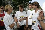 Zaandam 19 september 2004
Dam tot Dam Loop. Caroline Tensen met Peter Gallas en Marc Klein Essink