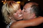 Hilversum 30 september 2004
Uitreiking Gouden beelden in studio 21
Margriet Zeegers kussend met vriend