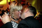 Hilversum 30 september 2004
Uitreiking Gouden beelden in studio 21
Margriet Zeegers kussend met vriend