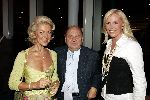 Monaco 10 september 2004
Modeshow Monique Collignon in Grimaldi. 
Monique Collignon met Marjon Lambriks en vriend