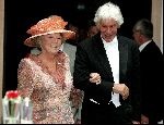 Den Haag 12 september 2004
Koningin Beatrix opent Diligentia. 
Koningin met Paul v Vliet