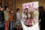 Amsterdam 22 september 2004
Presentatie Pink Ribbon in Amstel Hotel.
Lenette v Dongen Babette v Veen Isa Hoes Annemarie Oster