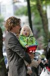 Amsterdam 14 september 2004
Prins Bernhard jr met Isabelle en Prinses Annette achter de kinderwagen.