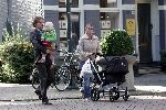 Amsterdam 14 september 2004
Prins Bernhard jr met Isabelle en Prinses Annette achter de kinderwagen.