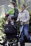 Amsterdam 14 september 2004
Prins Bernhard jr met Isabelle en Prinses Annette achter de kinderwagen.