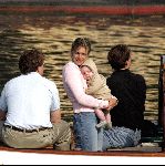 Muiden 4 september 2004
Koningin Beatrix varen met Mabel Wisse Smit Prins Friso Prins Constantijn  Prinses Laurentien Prinses Eloise en Prins Claus Cazimir