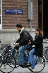 Amsterdam 18 september 2004
Wilfred Genee met vriendin op de fiets