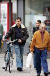 Amsterdam 18 september 2004
Wilfred Genee met vriendin op de fiets