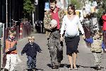 Amsterdam 17 september 2005
Beau v Erven Dorens met zijn vrouw Selly en hun kinderen Bram Thijn en Bobby