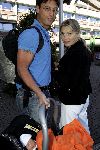 Amsterdam 20 september 2005
Ellen v Rijn verlaat met haar man Kaja Wolfers en baby Helena het VU ziekenhuis.