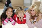 Amsterdam 26 september 2005
Estelle Gullit met haar kinderen Maxim en Joelle