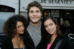 Den Haag 18 september 2005
Premiere Caveman met Winston Post.
Aukje v Ginneken met Koert Jan de Bruijn en Fajah Lourens