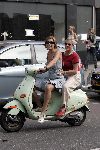 Amsterdam 10 september 2005
Gallyon v Vessem met haar moeder op vespa scooter