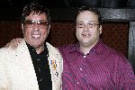 Ugchelen 7 september 2005
Gert Timmerman heeft koninklijke onderscheiding gekregen.
Gert Timmerman met zijn zoon