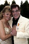 Ugchelen 7 september 2005
Gert Timmerman heeft koninklijke onderscheiding gekregen.
Gert Timmerman met zijn vrouw Babs