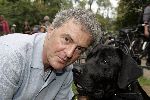 Amsterdam 24 september 2005
Demonstratieloop voor honden los in het vondelpark.
Huub Stapel met  Nero