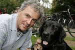 Amsterdam 24 september 2005
Demonstratieloop voor honden los in het vondelpark.
Huub Stapel met  Nero
