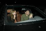 Volendam 29 september 2005
Jan Smit met zijn nieuwe vriendin Anne in zijn auto