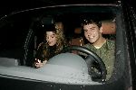 Volendam 29 september 2005
Jan Smit met zijn nieuwe vriendin Anne in zijn auto