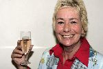 Amsterdam 16 september 2005
Premiere Aram v d Rest en Josine v Dalsum.
Josine met champagne