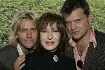 Eemnes 12 septmber 2005
Antonie Kamerling met Beau v Erven Dorens Albert Verlinde en Liesbeth List bij presentatie nieuwe theater show.