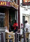 Amsterdam 20 september 2005
Mike Tyson in Amsterdam samen met Regilio Tuur komend uit een coffeeshop