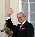 Den Haag 20 september 2005
Prinsjesdag 2005 
Pieter v Vollenhoven (met vinger in gips) op balkon