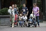 Amsterdam 24 september 2005
Prins Bernhard jr   met Prins Maurits prinses Annette en Prinses Marilene met kinderen wandelen