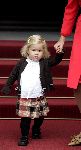 Den Haag 27 september 2005
Prinses Maxima en Prinses Amalia bestellen de eerste kinderpostzegels op paleis noordeinde.