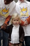 Den Haag 27 september 2005
Prinses Maxima en Prinses Amalia bestellen de eerste kinderpostzegels op paleis noordeinde.