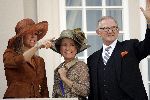 Den Haag 20 september 2005
Prinsjesdag 2005
Prinses Maxima  Prinses Margriet en Pieter v Vollenhoven (met vinger in gips) op balkon