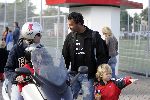 Amsterdam 17 september 2005
Reinout Oerlemans met  Thijmen op scooter/moter en Ruud Gullit en Max bij AFC