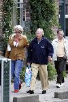 Amsterdam 16 september 2005
Rijk de Gooyer boodschappen doen met zijn vriendin Nel.