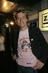 Den Haag 18 september 2005
Premiere Caveman van Winston Post.
Winston met Ed hardy t shirt