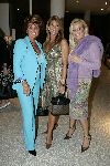 Amsterdam 8 september 2005
Modeshow Monique Collignon.
Netty v d Veer Yvonne Dubbelboer en Mieke v d Meyden