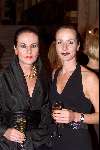 Amsterdam 17 september 2001
Modeshow Sheila de Vries in het tropenmuseum.
Ans Marcus met dochter Siegfried Marcus