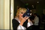 Amsterdam 1 september 2003
Modeshow Monique Collignon in hotel the grand
Jet v d Meij met Polaroid camera