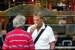 Amsterdam 4 september 2003
Joop Oonk ijsje eten