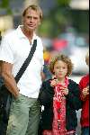 Amsterdam 4 september 2003
Joop Oonk ijsje eten met zijn zoontje