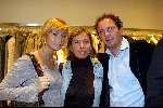 Amsterdam 11 september 2003
Opening Vespa winkel in amsterdam op v baerlestraat
Robert Leroy en Do zangeres met haar moeder