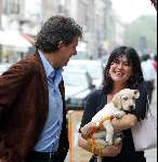 Amsterdam 19 september 2003
Robert ten Brink met zijn vrouw Roosje en hun hondje lou lou wandelend op de pc hooftstraat