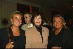 Amsterdam 1 september 2003
Modeshow monique collignon in hotel the grand
Sylvia Kristel met Petra Ouborg en Els Ouborg