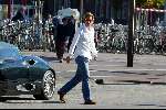 Amsterdam 25 september 2003
Winston Gerschtanowitz in SpykerCabrio van 250 000 euro