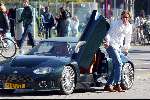 Amsterdam 25 september 2003
Winston Gerschtanowitz in SpykerCabrio van 250 000 euro