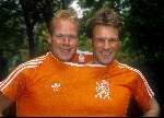 18 April 1990 Ronald Koeman en Erwin Koeman als coulomnnisten voor Aktueel Wereldkampioenschap in Italie