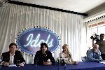 Utrecht 26 april 2004
Persconferentie Idols finalisten Maud Idols en Boris Idols in  schouwburg Utrecht.