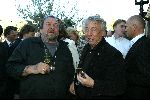 Ouderkerk aan de Ijssel 24 april 2004
Opening Klein Paardenburg in Ouderkerk aan de Amstel.
Henk Schiffmacher met Cees Dam